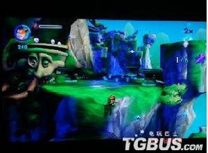 得意的攀爬動作