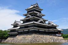 松本城天守（1592-1594）