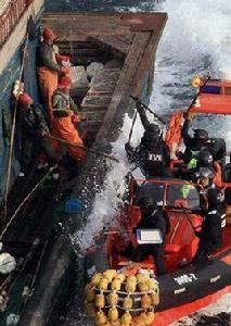 12·12韓國海警被中國船員刺死事件