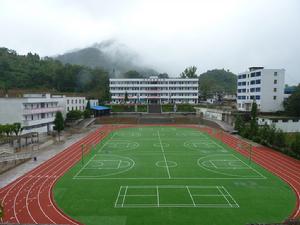 仙女山鎮中心校正面