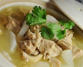 白蘿蔔燉牛腩煲 白蘿蔔燉牛腩煲