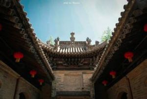 舉目見日,不見長安