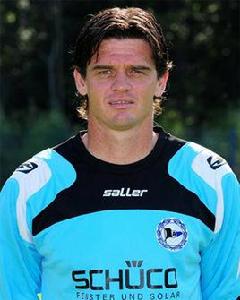 羅文·費爾南德斯 羅文·費爾南德斯