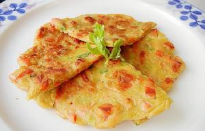 胡蘿蔔大麥粉蛋餅 胡蘿蔔大麥粉蛋餅