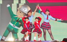 2017年紅白藝能大賞現場上，大小姐與左左右右合體