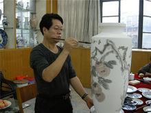 張大林先生繪製中華復興瓶