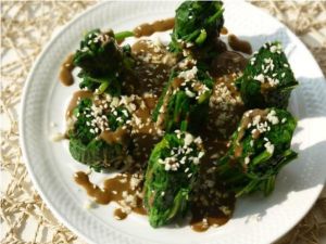 麻醬菠菜卷 麻醬菠菜卷