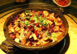 砂鍋煨魚 砂鍋煨魚