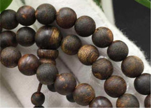 用奇楠加工的手鍊