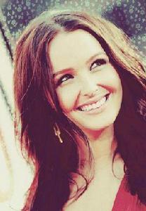 卡米拉·盧丁頓 卡米拉·盧丁頓