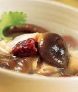 海底椰海帶海參湯 海底椰海帶海參湯