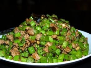 欖菜肉末豆丁 欖菜肉末豆丁