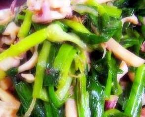 韭菜熗魷魚 韭菜熗魷魚