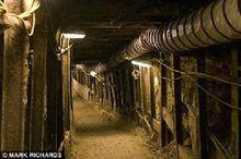 西爾布利山下面挖掘的地道