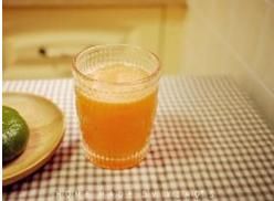 鳳梨胡蘿蔔木瓜汁