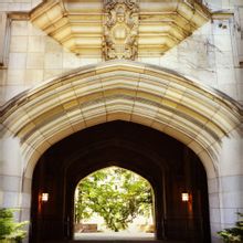 具有厚重歷史感的石灰石建築