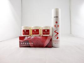 依祈白裡透紅 依祈白裡透紅