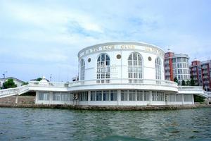 湯遜湖山莊水世界