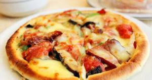 火腿香腸脆皮披薩 火腿香腸脆皮披薩