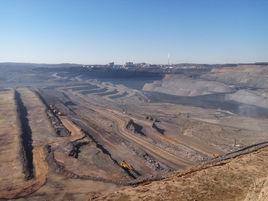 哈爾烏素露天煤礦 哈爾烏素露天煤礦