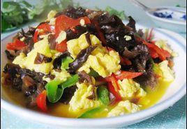 青椒木耳炒雞蛋