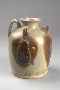 唐青釉褐彩貼花瓷壺