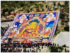 雪頓節曬佛活動