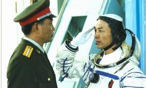 （圖）王強飾演的的楊利偉