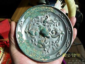 經過做舊處理的銅鏡