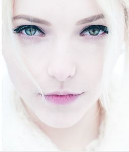 白色皮膚 白色皮膚