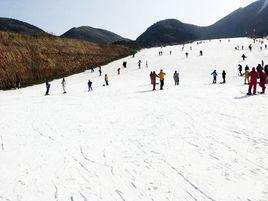 西安白鹿原滑雪場 西安白鹿原滑雪場