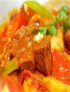 泰國紅辣椒咖喱土豆牛腩煲 泰國紅辣椒咖喱土豆牛腩煲