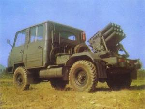 81式107毫米12管火箭炮