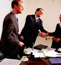 貿易出超 貿易出超