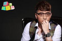 節目主持人華少