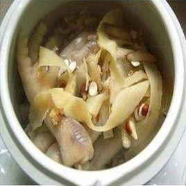 玉竹瘦肉雞腳湯