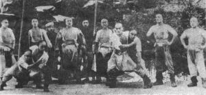 清朝善撲營武士～ 後排左四是善撲營首領宛八爺，前排左三為郭定昌