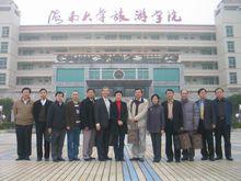 符國基教授（左一）