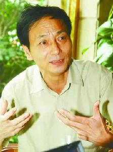 王永吉[上海文廣民族樂團的藝術總監兼指揮]