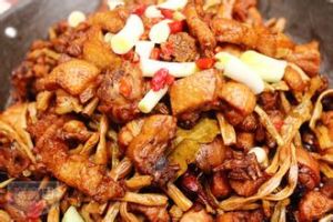 五花肉燜乾豆角絲 五花肉燜乾豆角絲