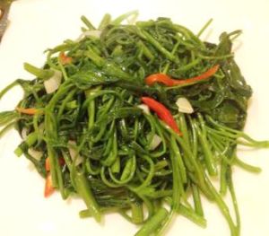通菜炒乾四季豆 通菜炒乾四季豆