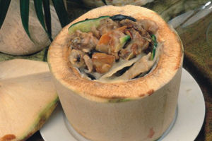椰子糯米蒸雞飯