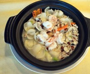 芡實煲百合 芡實煲百合