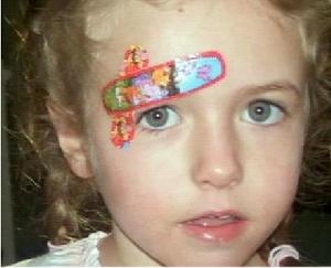 可愛的卡梅倫曾因患有Rasmussen綜合徵而不得不接受手術治療——切除半個大腦。