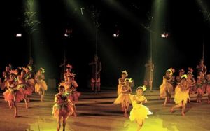 黃荊三百里 黃荊三百里