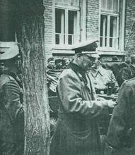 科普勒與他的“元首”團在一起