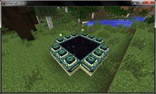 一個激活的末地傳送門。