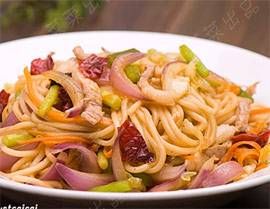 蘿蔔炒麵條 蘿蔔炒麵條