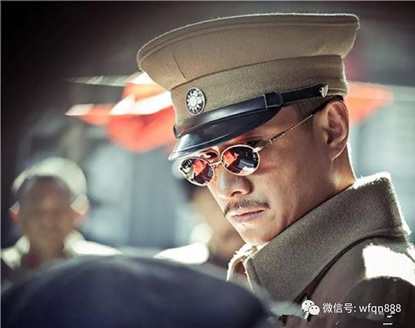 袁世凱邀張作霖進京,張作霖包下北京所有妓院,還騙走袁世凱一塊金表