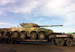 105毫米8×8輪式自行突擊炮 105毫米8×8輪式自行突擊炮